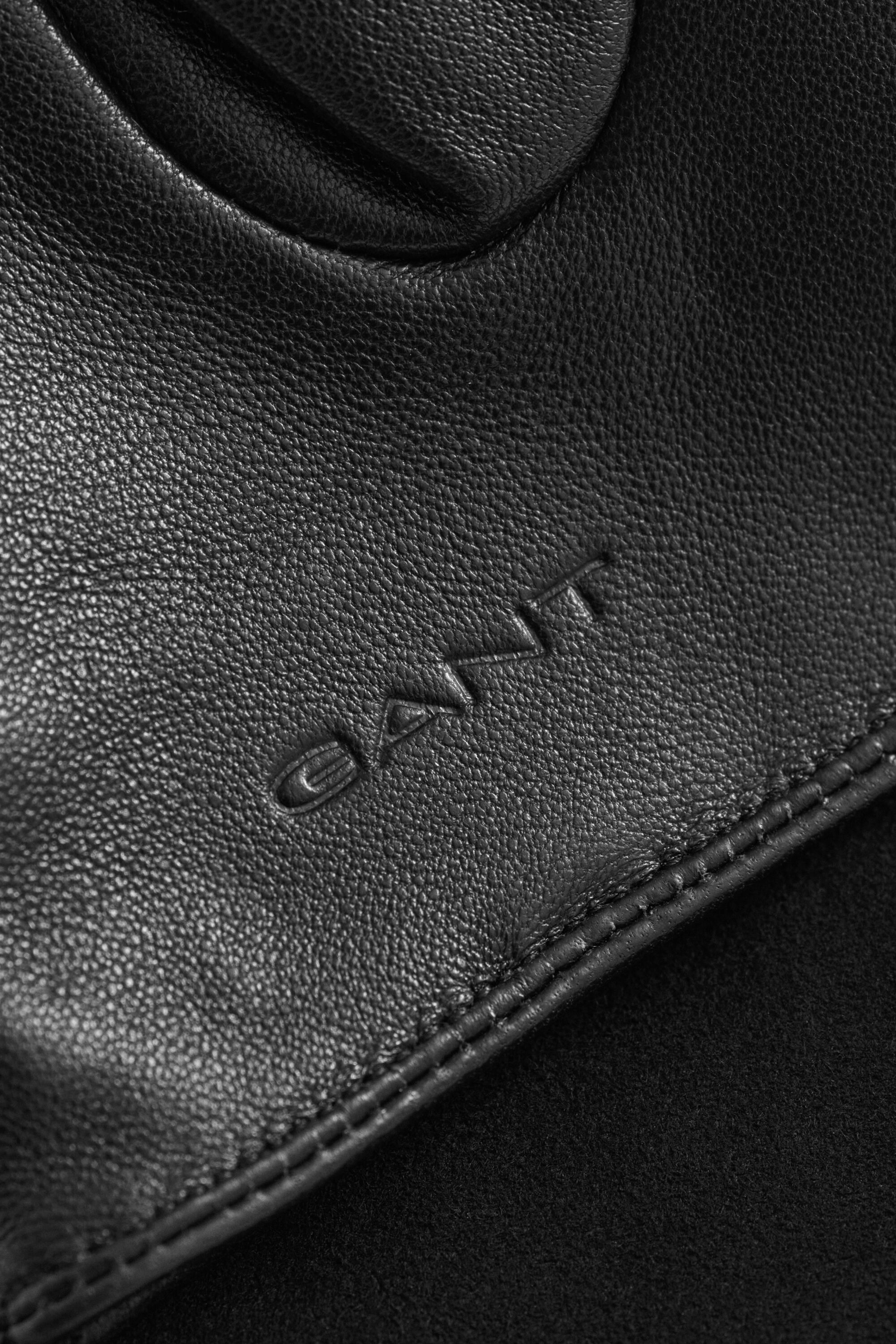 Handschuhe aus Glatt- und Veloursleder