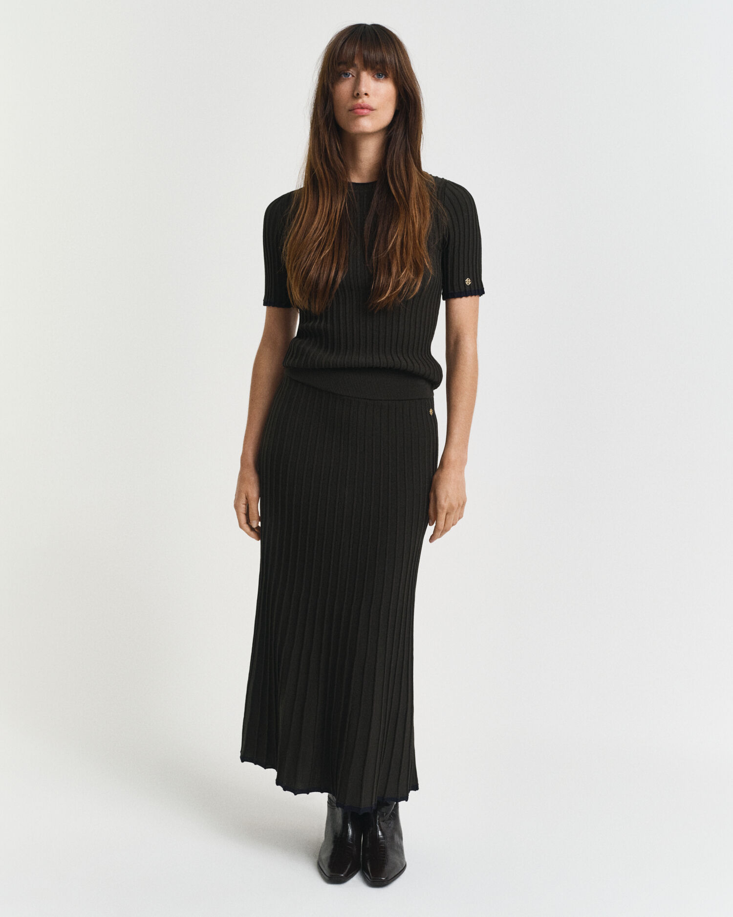 Gerippter Strickrock in Kontrastfarben