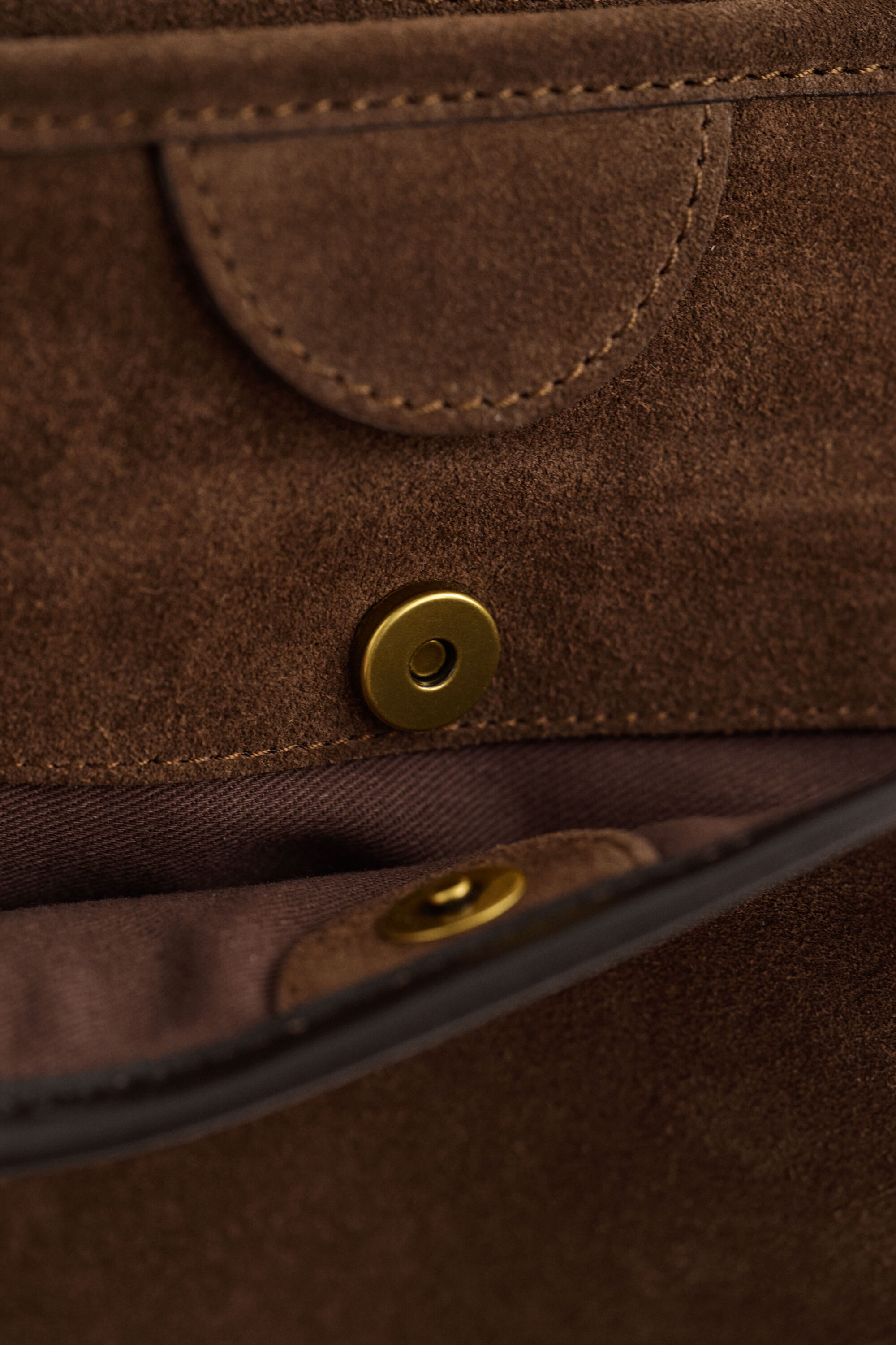 Commuter Bag aus Veloursleder