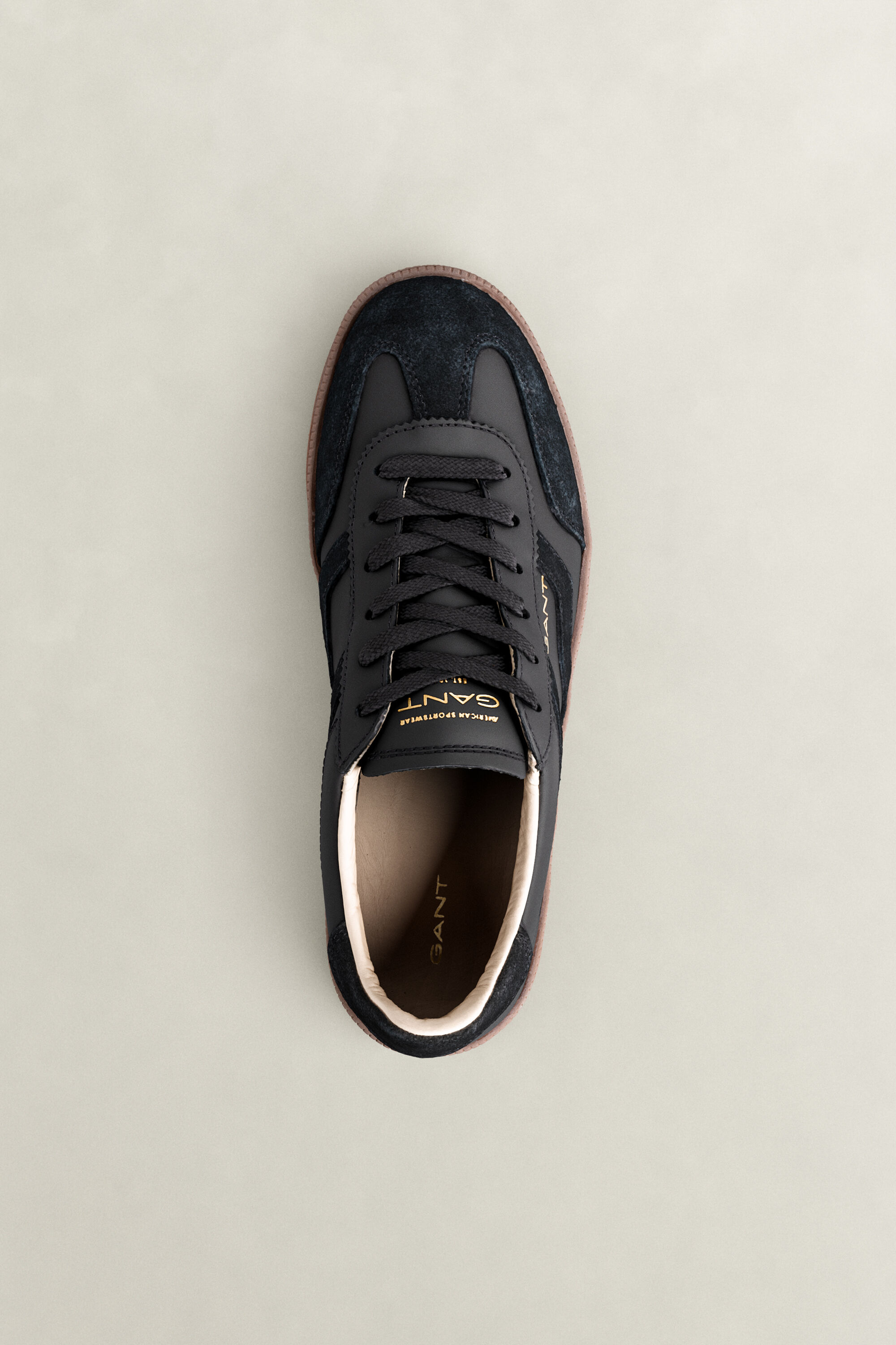 Cuzima Sneaker aus Veloursleder