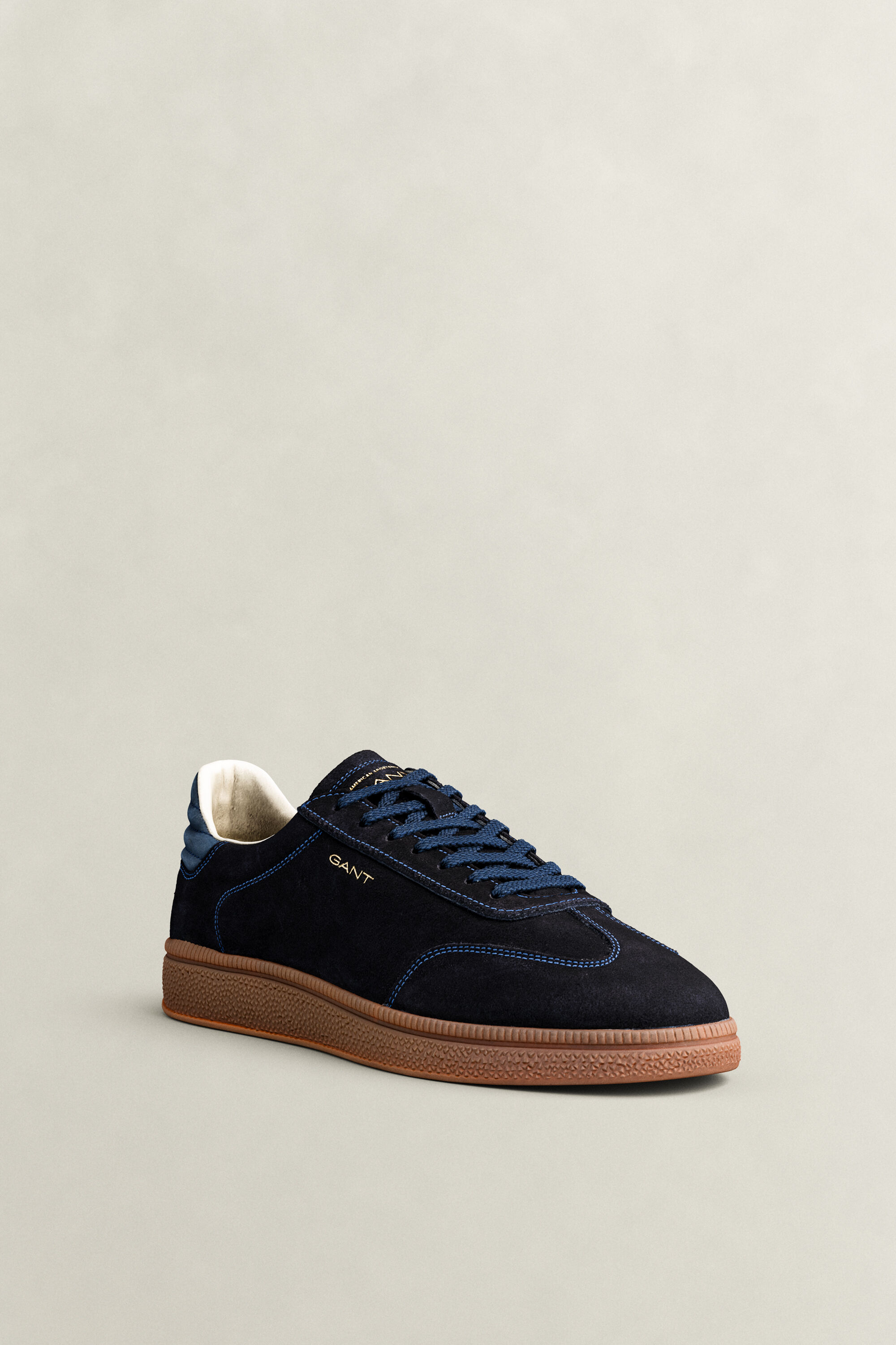 Cuzmo Sneaker aus Veloursleder