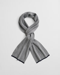 Essential Beanie und Schal im Geschenkset