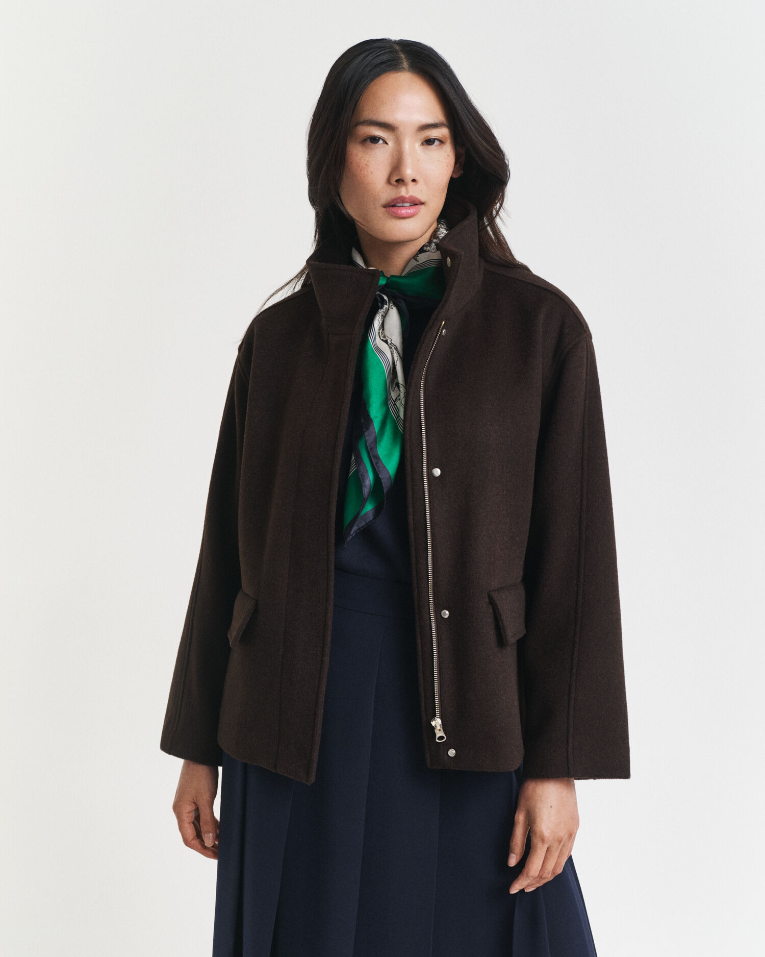 Kurze Reißverschlussjacke aus Wolle