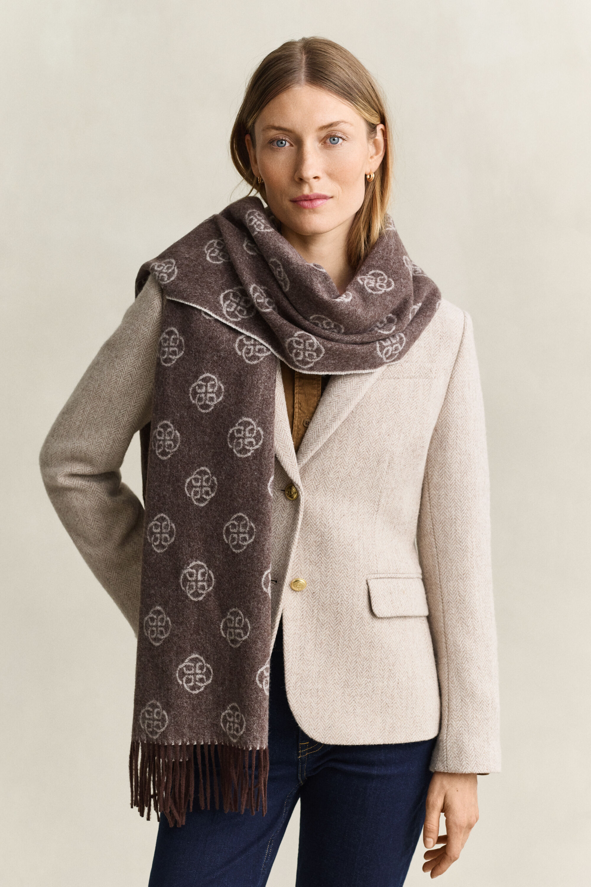 Monogram Wollschal