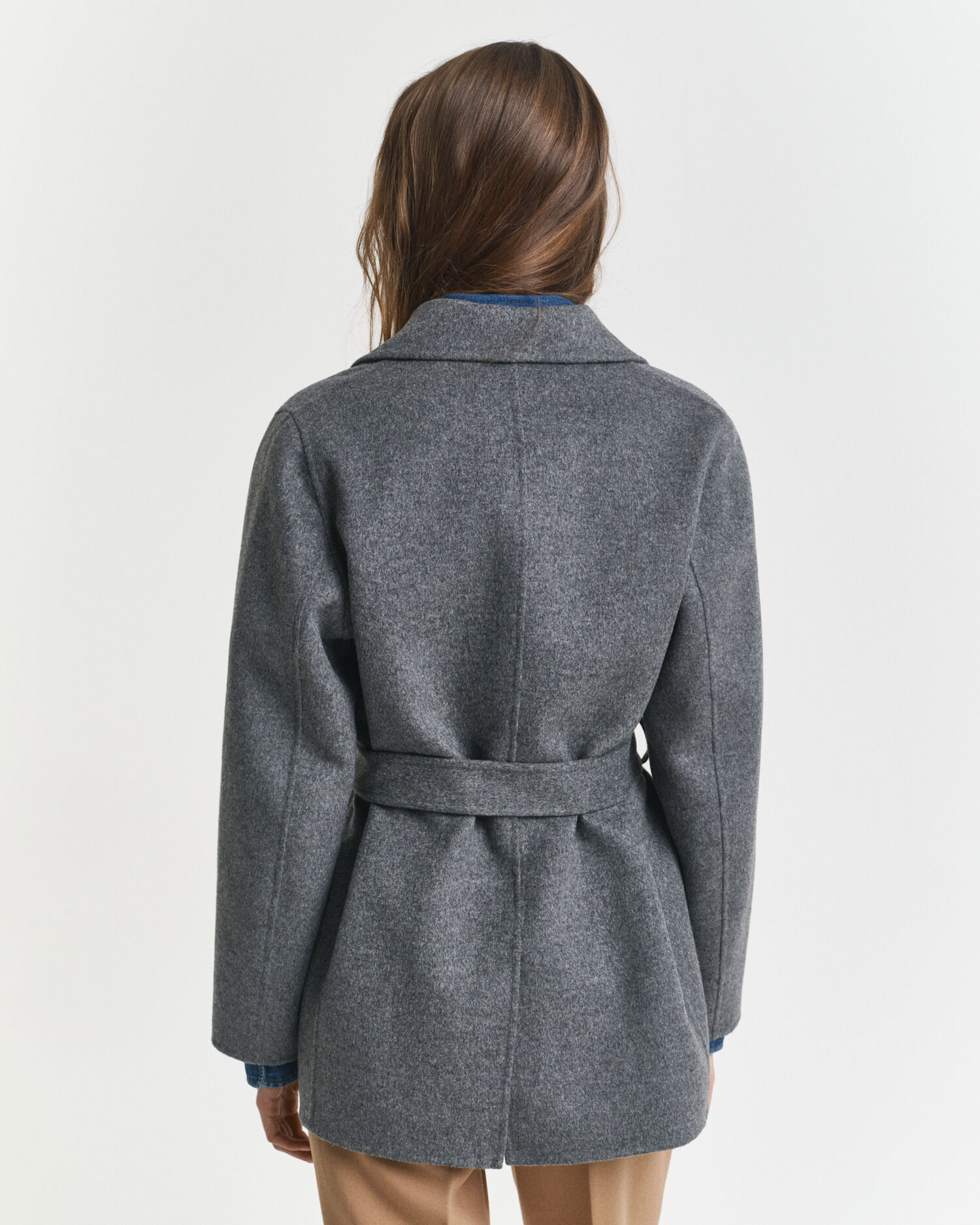 Handgenähte Jacke mit Gürtel