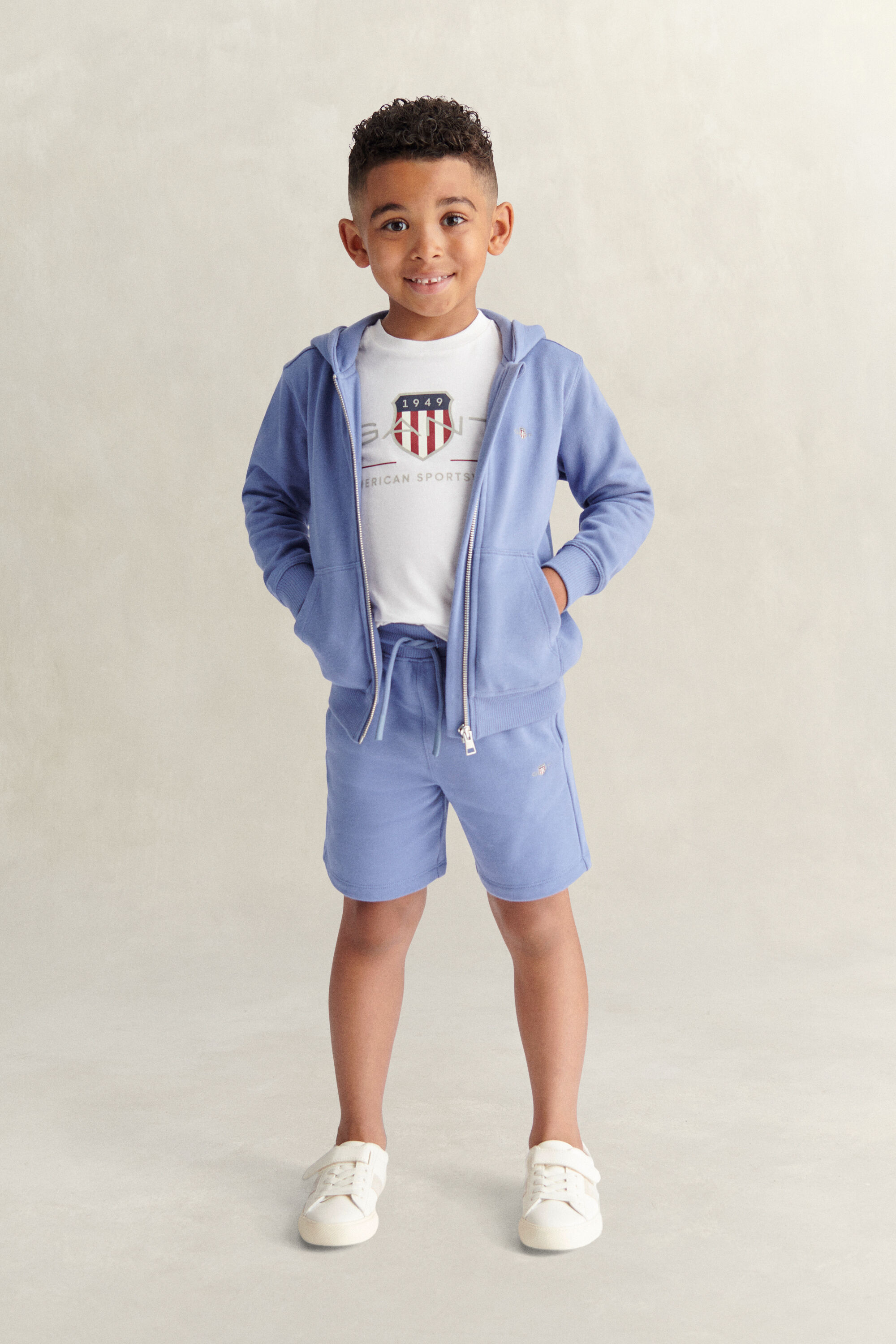 Boys Shield Set mit Sweatjacke, T-Shirt und Sweathose