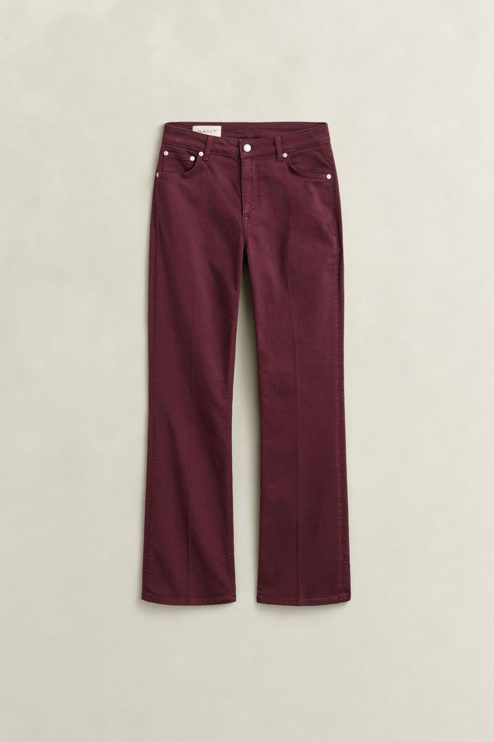 Farbige Slim Fit Jeans mit ausgestelltem Bein