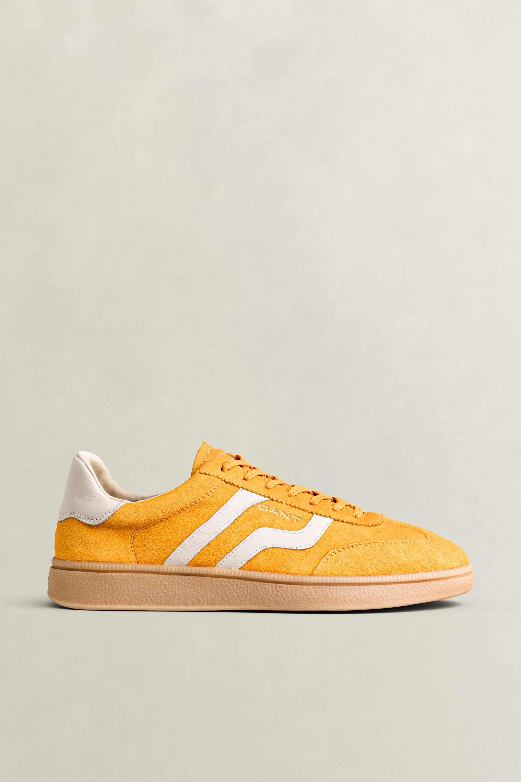 Cuzmo Sneaker aus Veloursleder