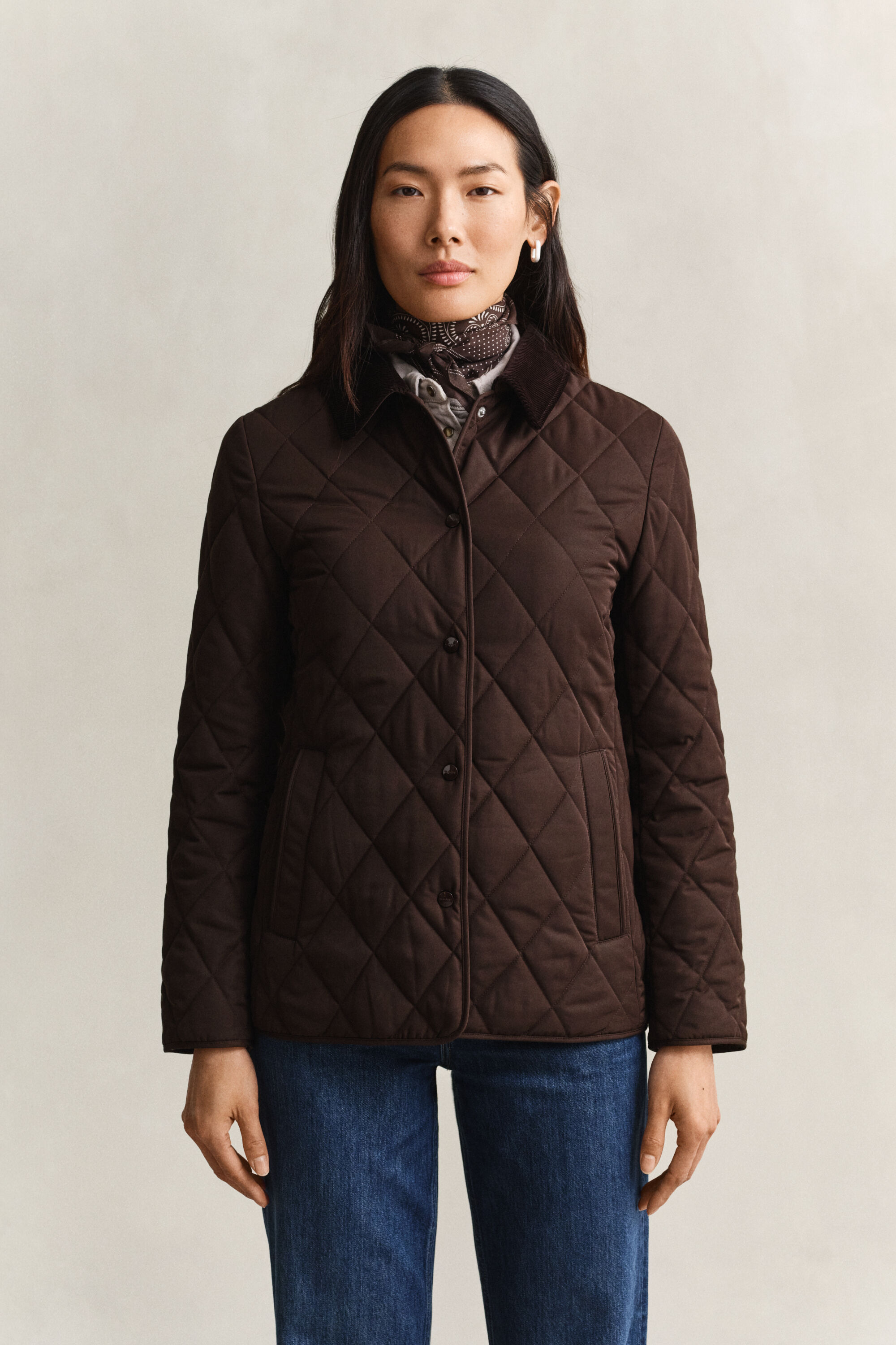 Taillierte Steppjacke
