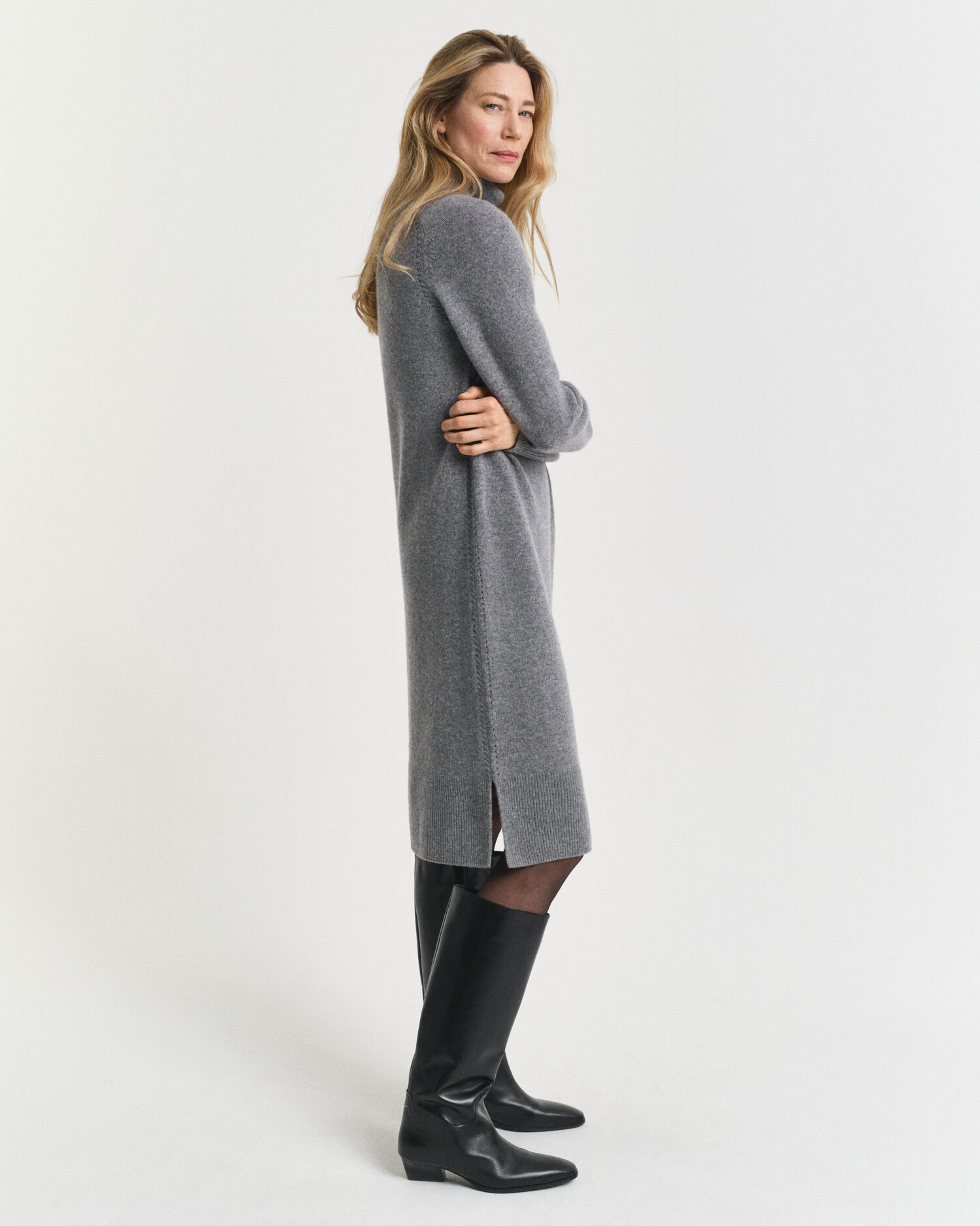 Rollkragenkleid mit Strickdetails