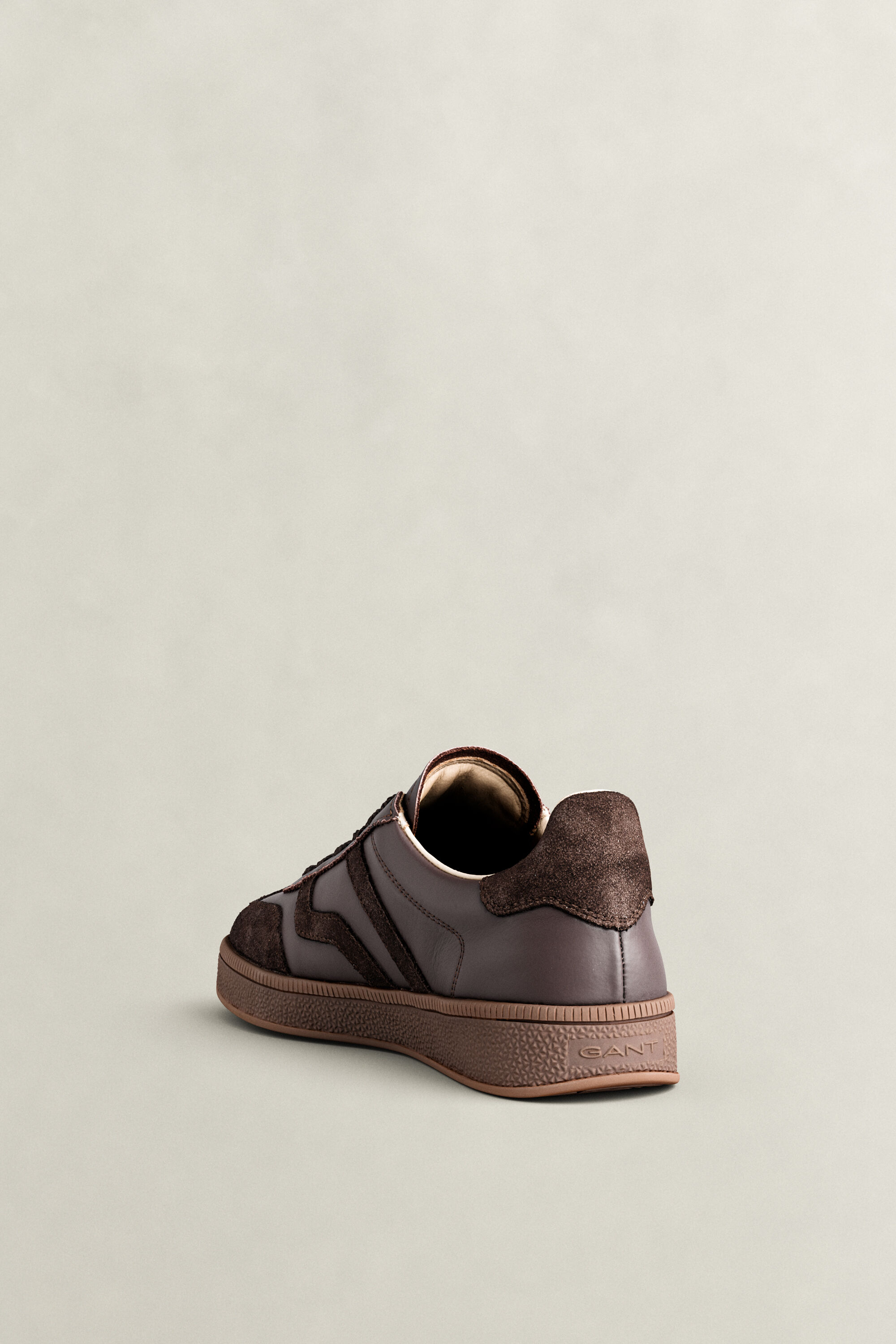 Cuzima Sneaker aus Veloursleder