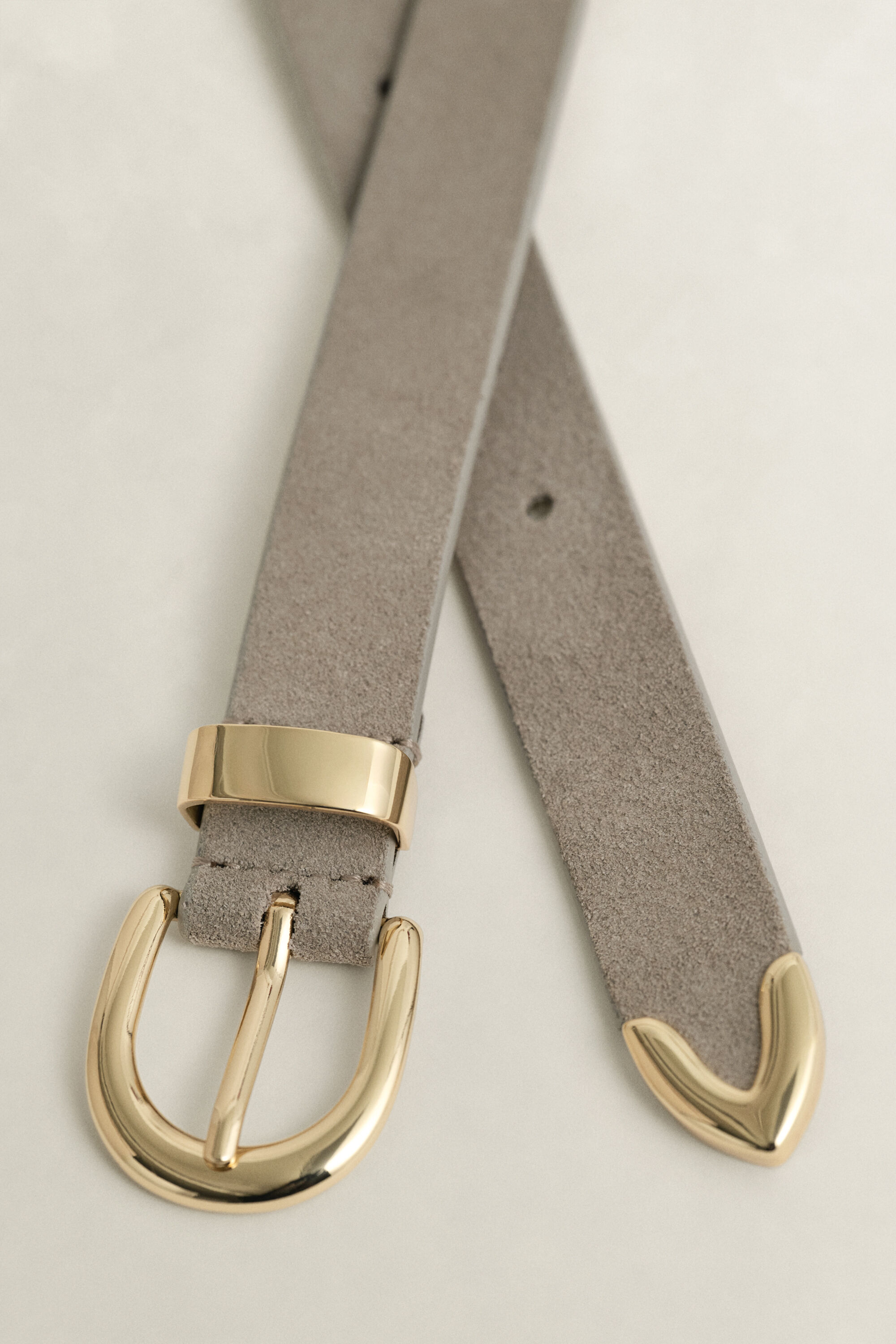Veloursledergürtel mit Metalldetails