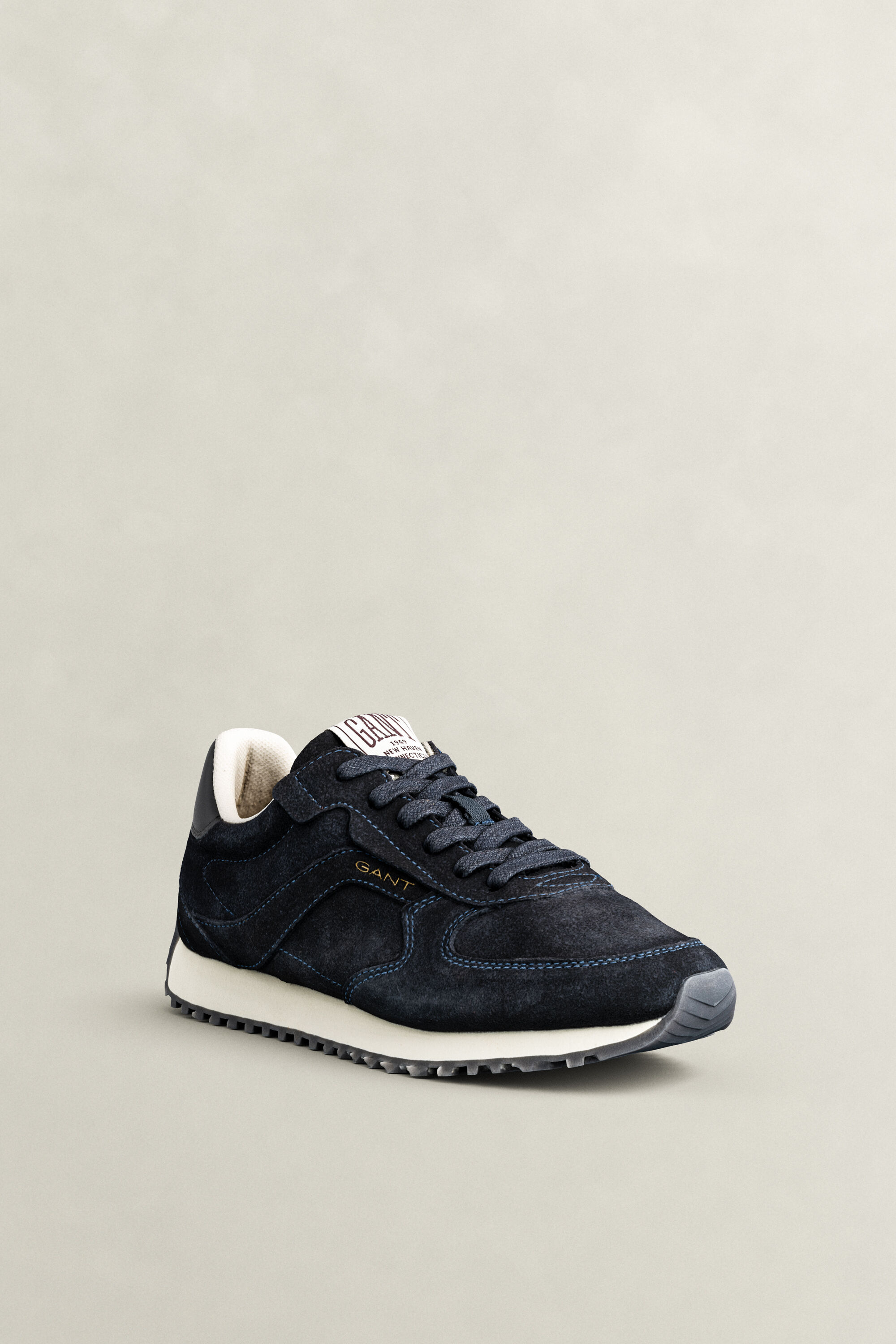 Beja Sneaker aus Veloursleder