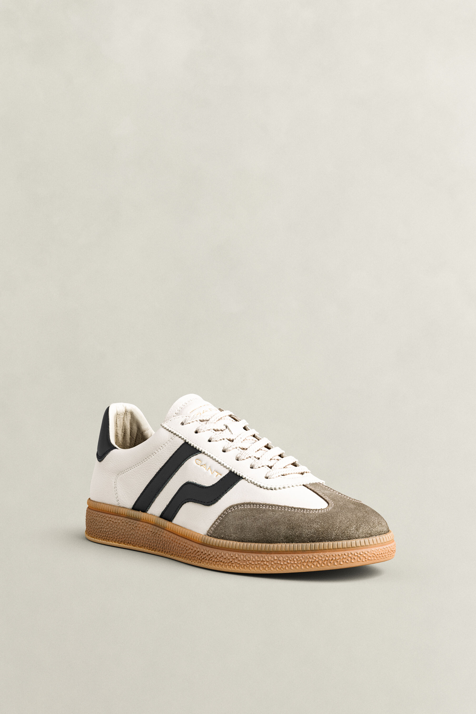 Cuzmo Sneaker aus Glatt- und Veloursleder