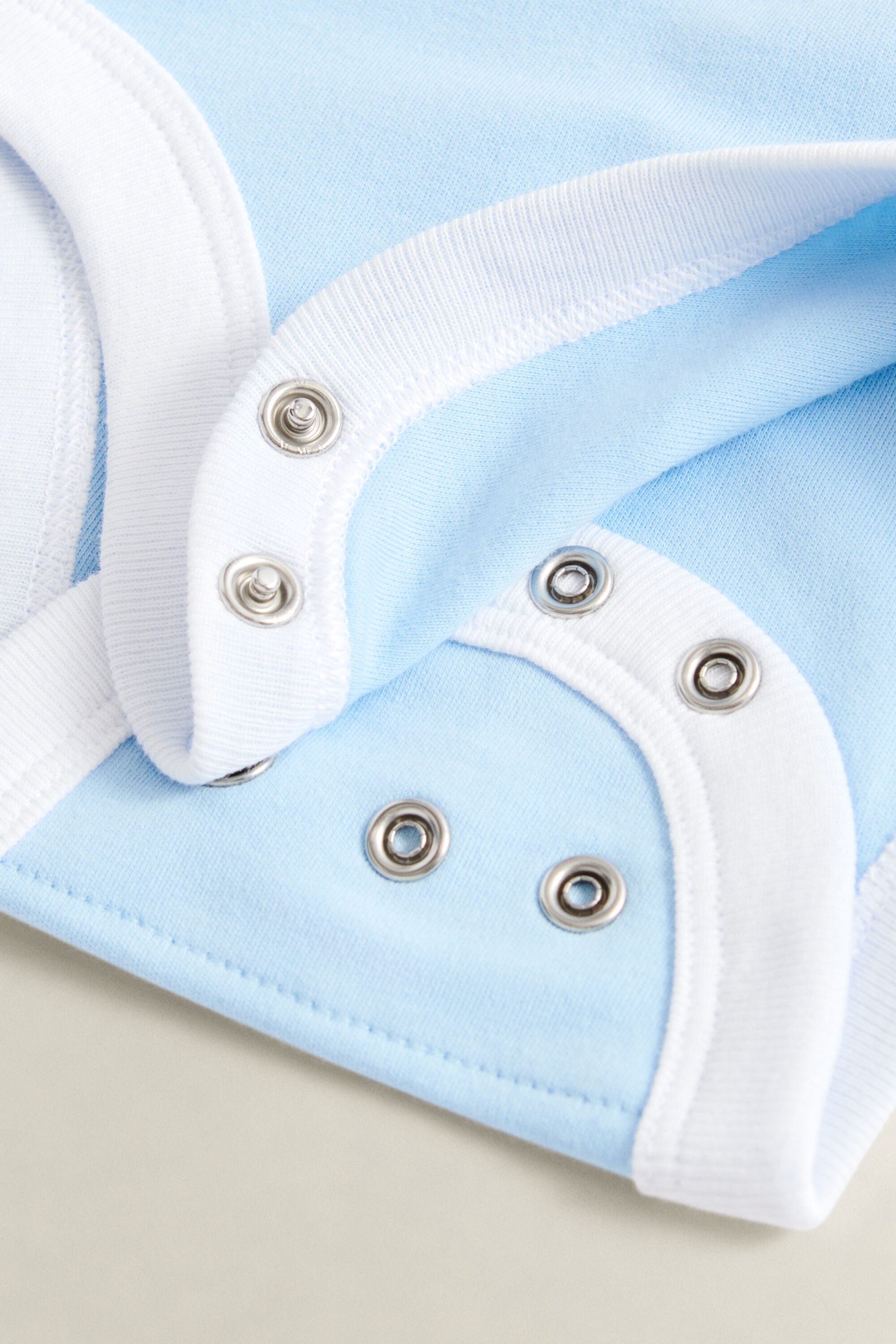 Baby Set mit Strampler und Mütze