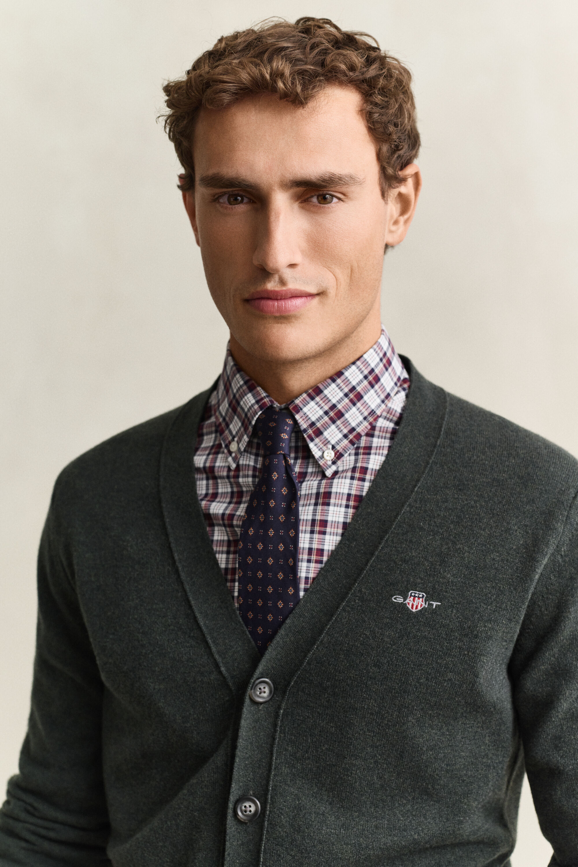 V-Neck Strickjacke aus Lambswool